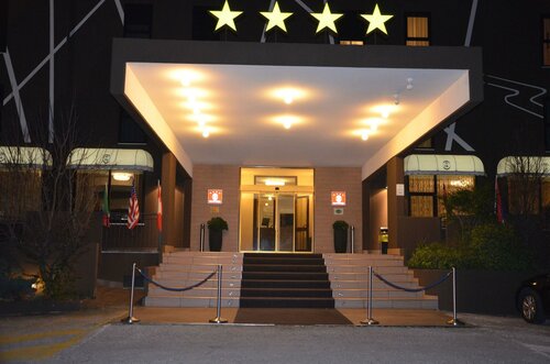 Гостиница Hotel Victoria в Виченце