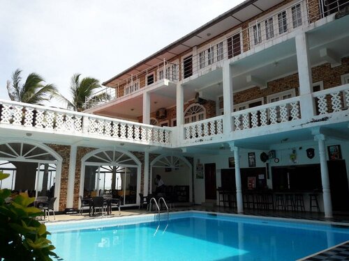 Гостиница Oasis Beach Resort на Шри-Ланке