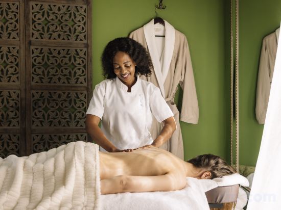 Фото Birkenhead House