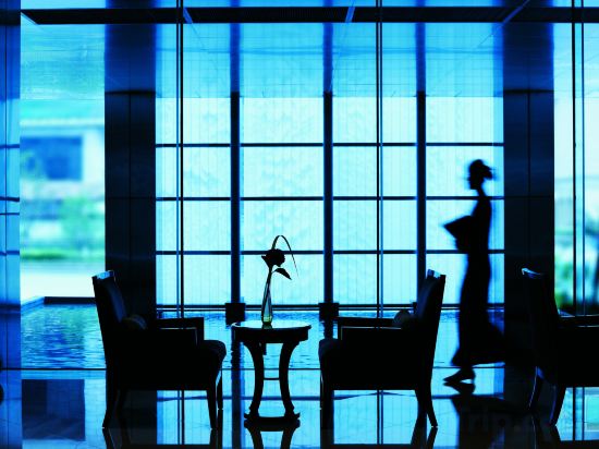 Фото Pudong Shangri-La Shanghai