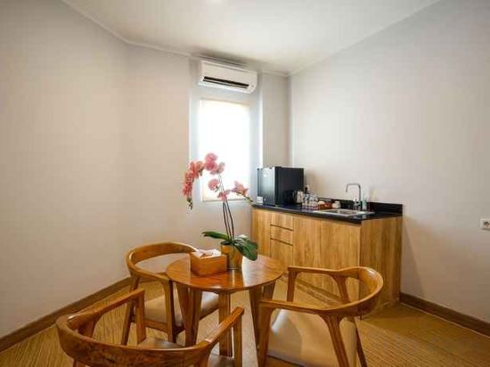 Фото Kaloka Airport Hotel