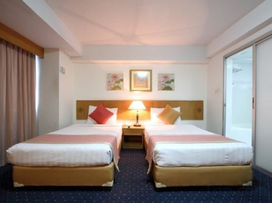 Фото Samran Place Hotel