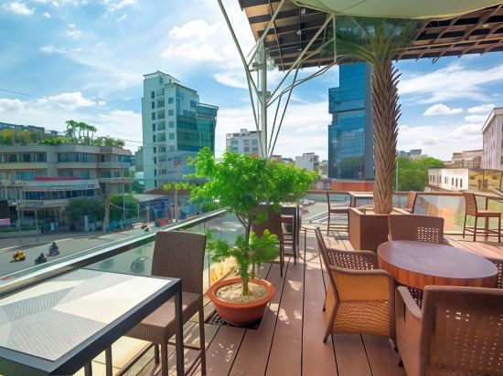 Фото Lotus SaiGon Hotel