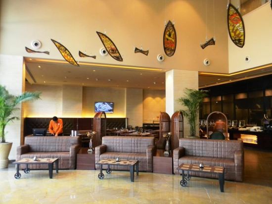 Фото Lemon Tree Premier City Center Gurugram