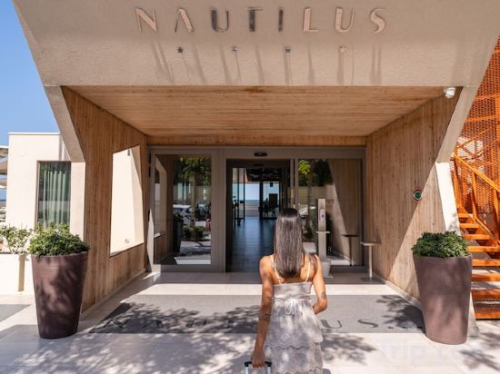 Фото Nautilus Family Hotel
