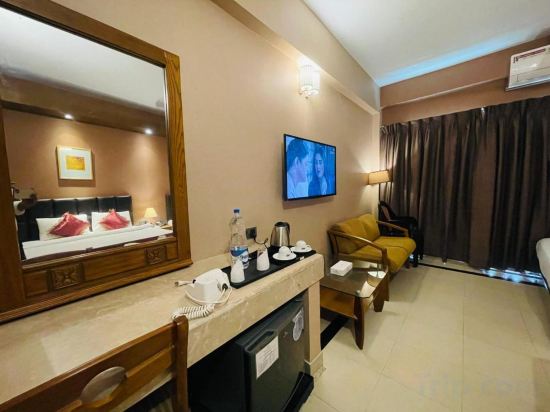 Фото Hotel Kollol by J & Z Group