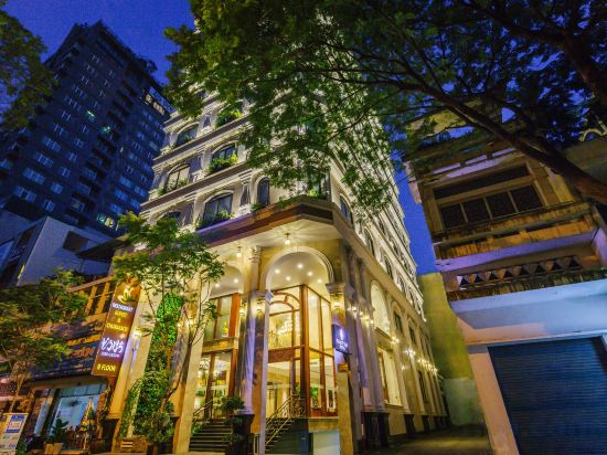 Фото Happy Life Grand Hotel & Sky Bar