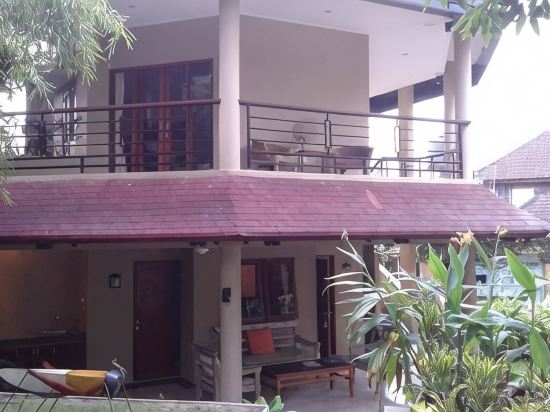 Фото Gajah Biru Bungalows