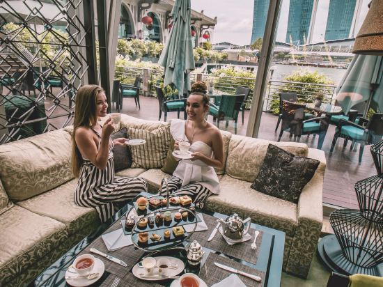 Фото Fullerton Bay