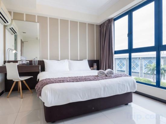 Фото Harbour Ville Hotel