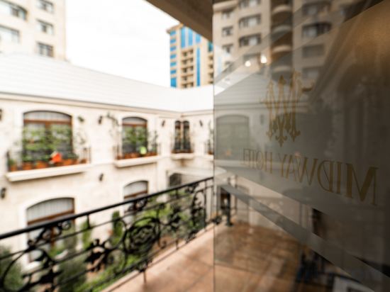 Фото Midway Baku Hotel