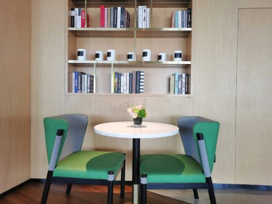 Фото Hilton Garden Inn Shanghai Lujiazui