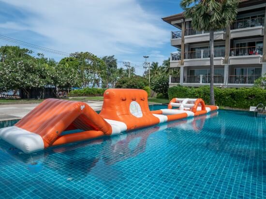 Фото Welcome World Beachfront Resort