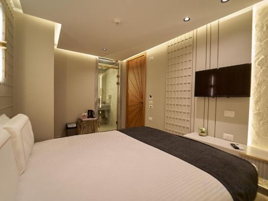 Фото Pyramids Charm