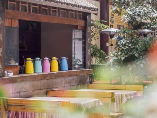 Фото Chengdu Wenjun courtyard Hotel
