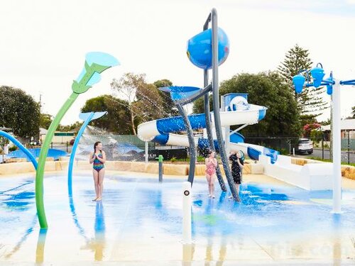Внешний вид отеля Victor Harbor Beachfront Holiday Park в Виктор-Харборе, фото 2