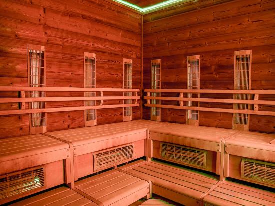 Фото Swiss Diamond Hotel Prishtina