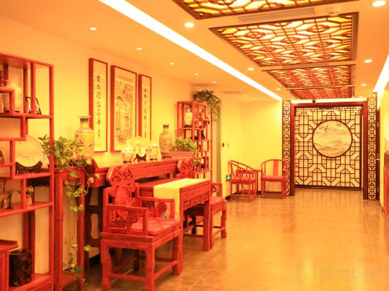 Фото Qinfu Hotel（Beijing Nanluoguxiang Houhai）