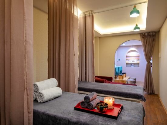 Фото Skylark Hotel