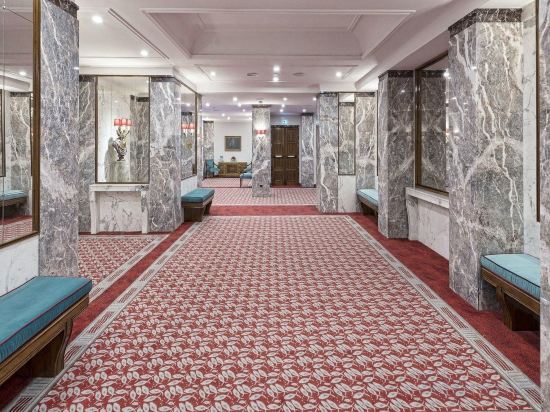 Фото Bettoja Hotel Mediterraneo