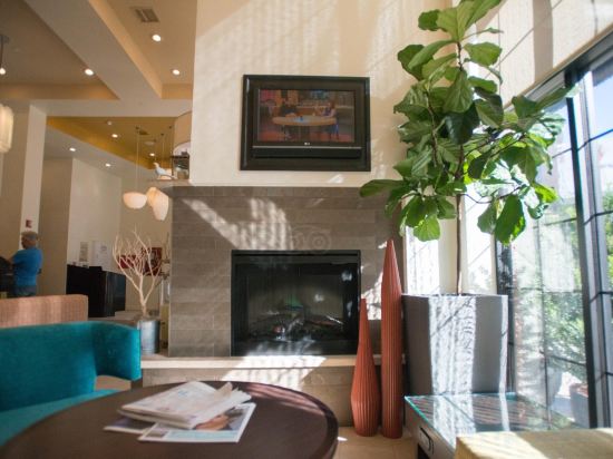 Фото Hilton Garden Inn Tribeca