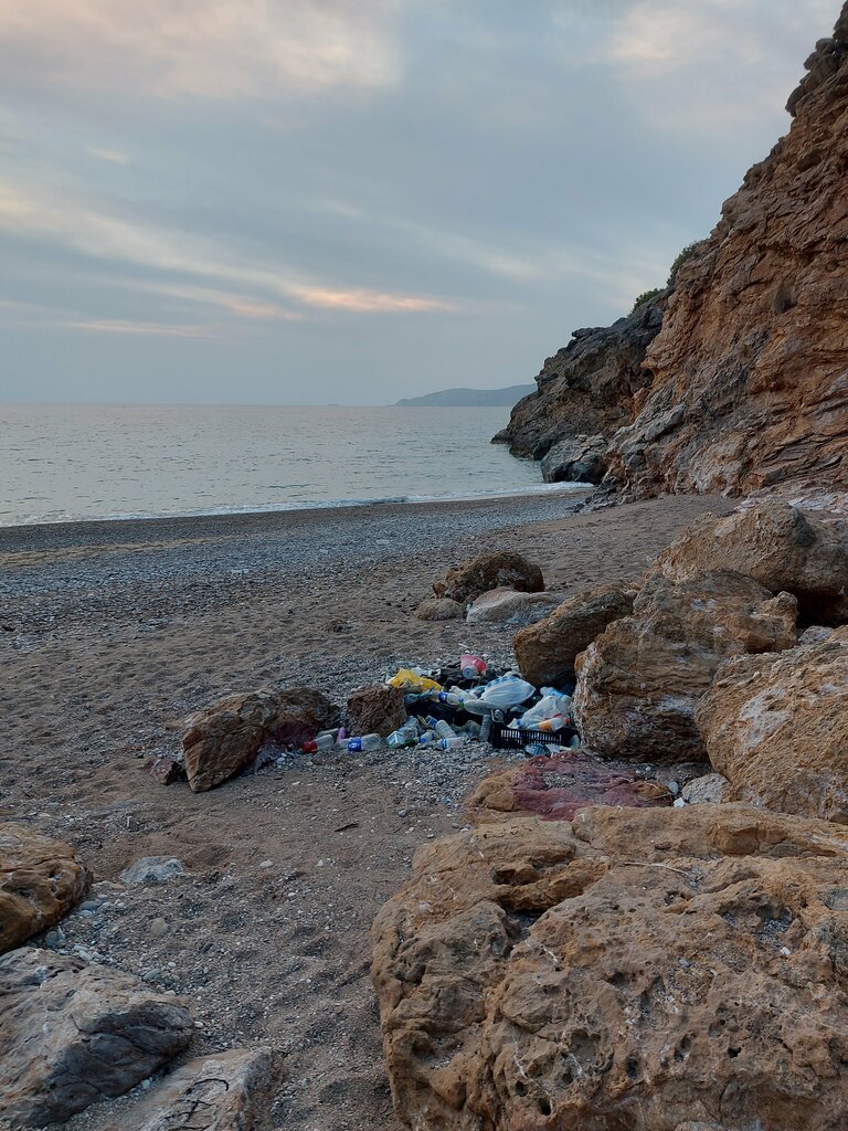 Landmark, attraction Yanisli Coastal Cave, Gulnar, photo