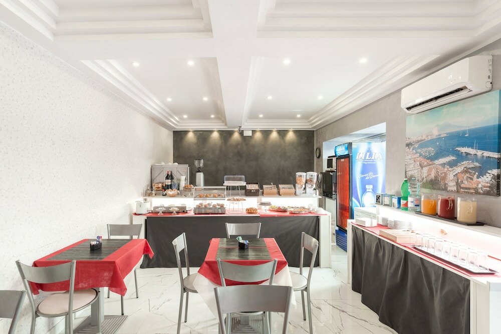 Фото Hotel Bella Napoli