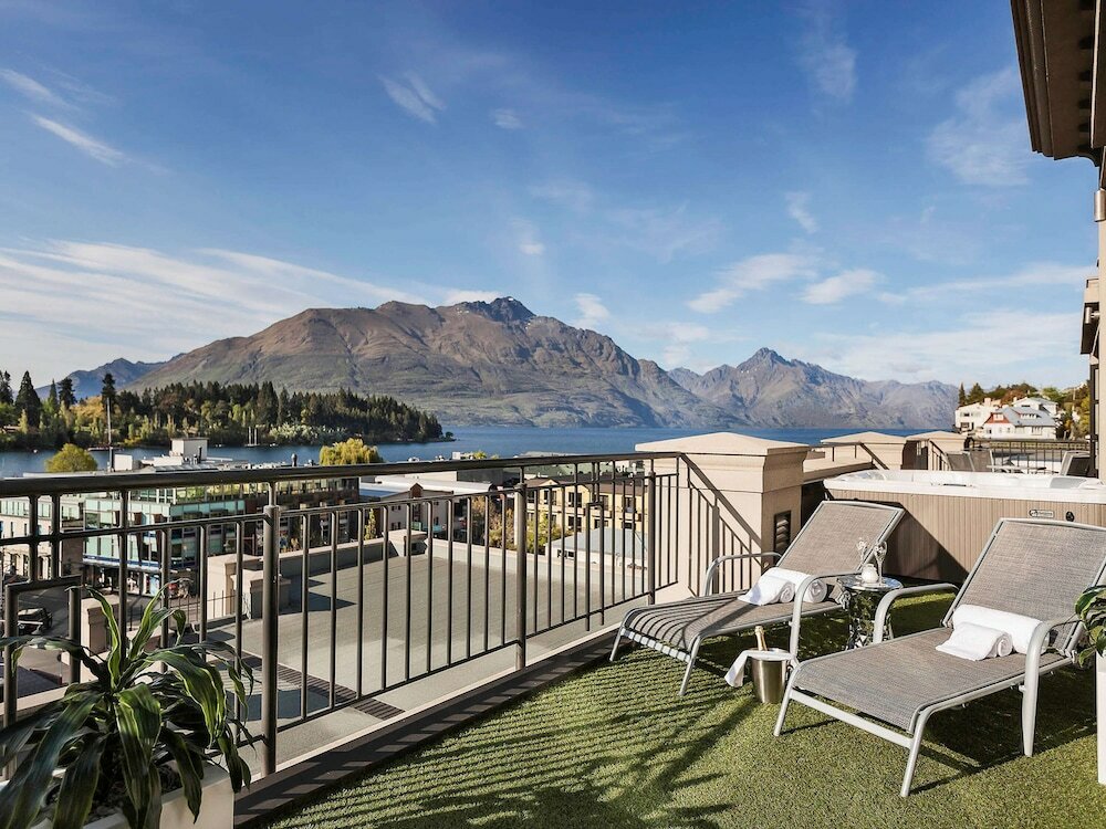 Фото Sofitel Queenstown Hotel and SPA