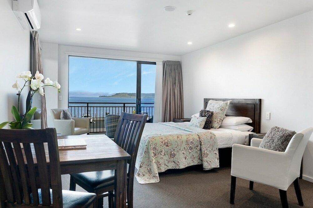 Фото Acacia Lakeview Motel