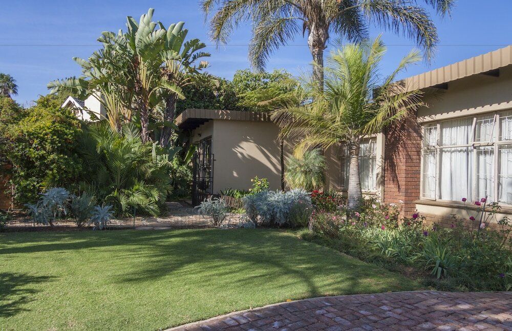 Фото Rest a While Guest House