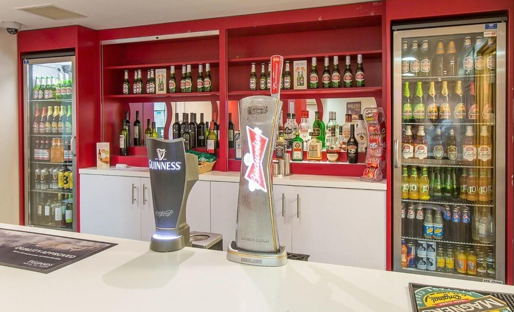 Фото Redwings Lodge Wolverhampton