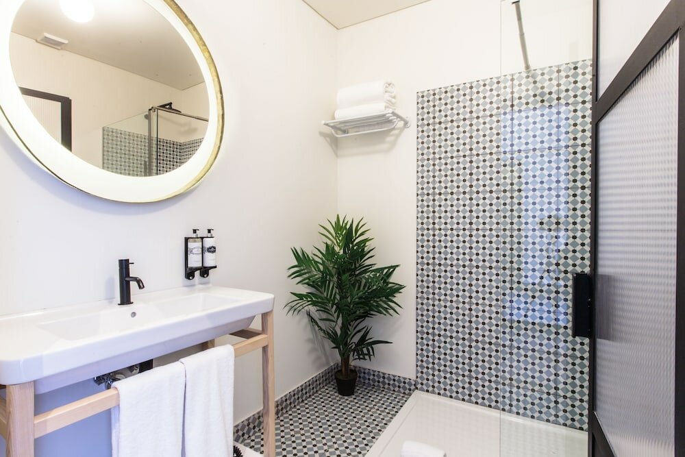 Фото The House of Sandeman Hostel & Suites