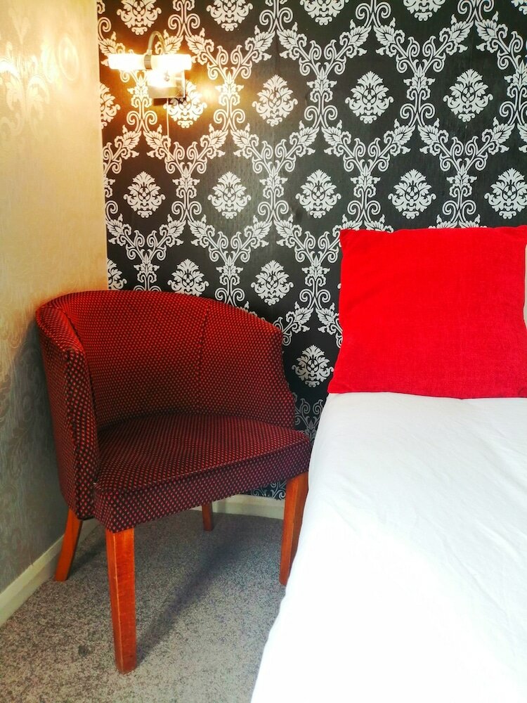 Фото Bourne Hall Hotel