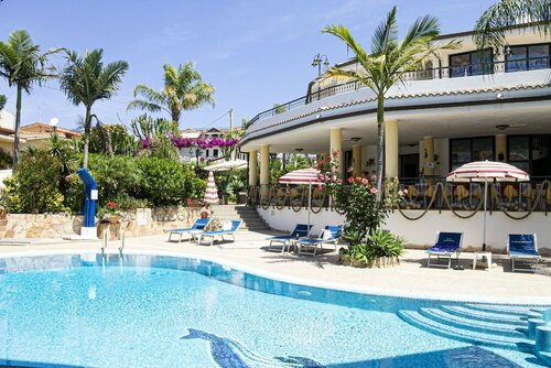 Внешний вид отеля Hotel L’Ancora в Рикади, фото 1