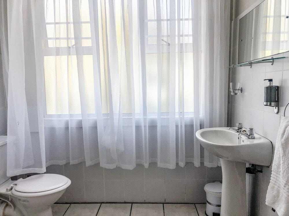 Фото Selborne Bed and Breakfast