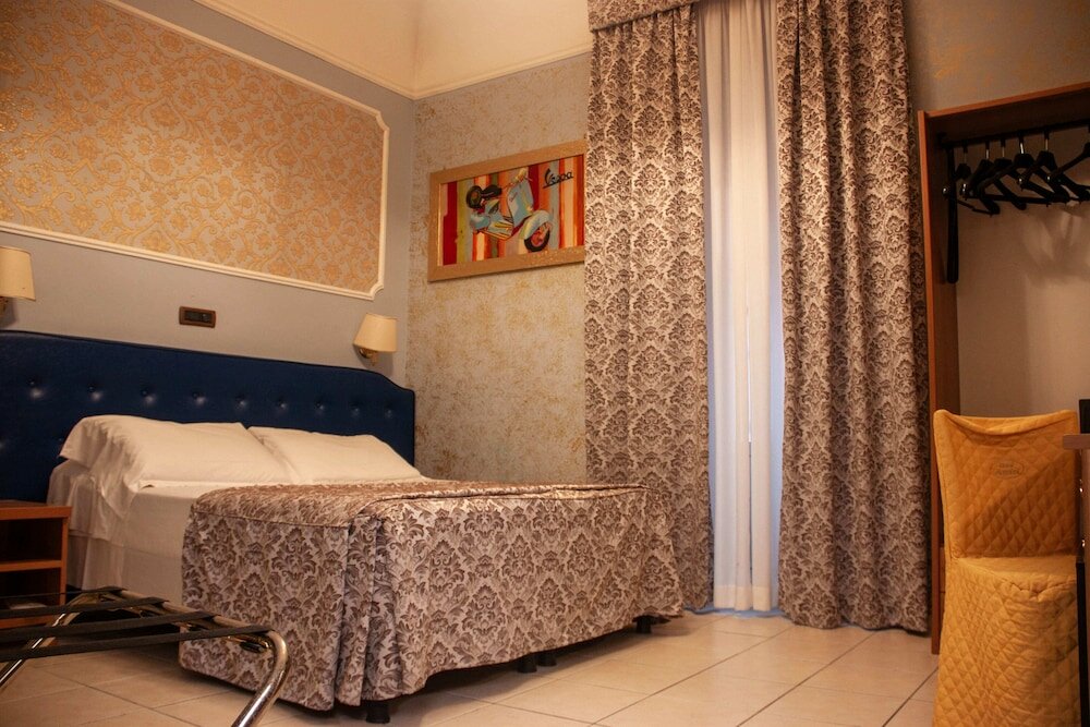 Фото Hotel Assisi