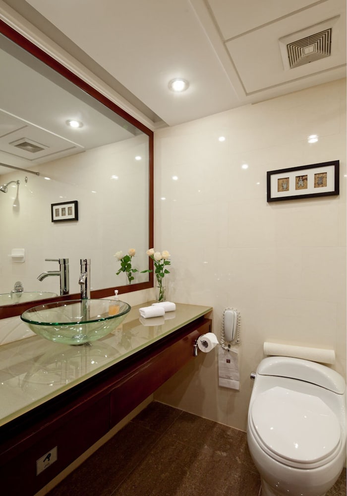 Фото Rosedale Hotel and Suites Guangzhou