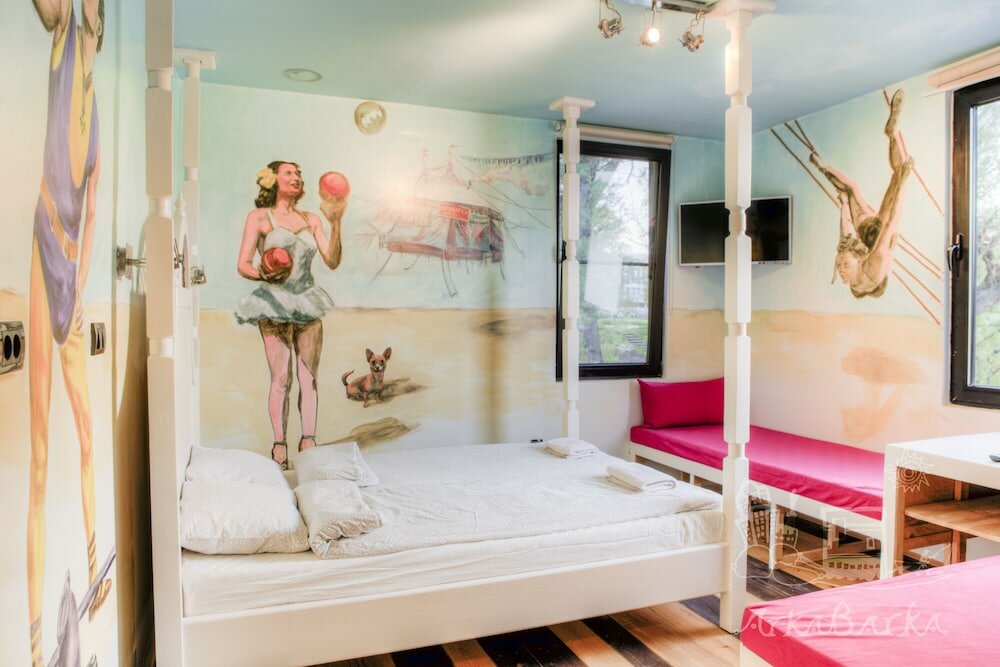 Фото ArkaBarka Floating Hostel