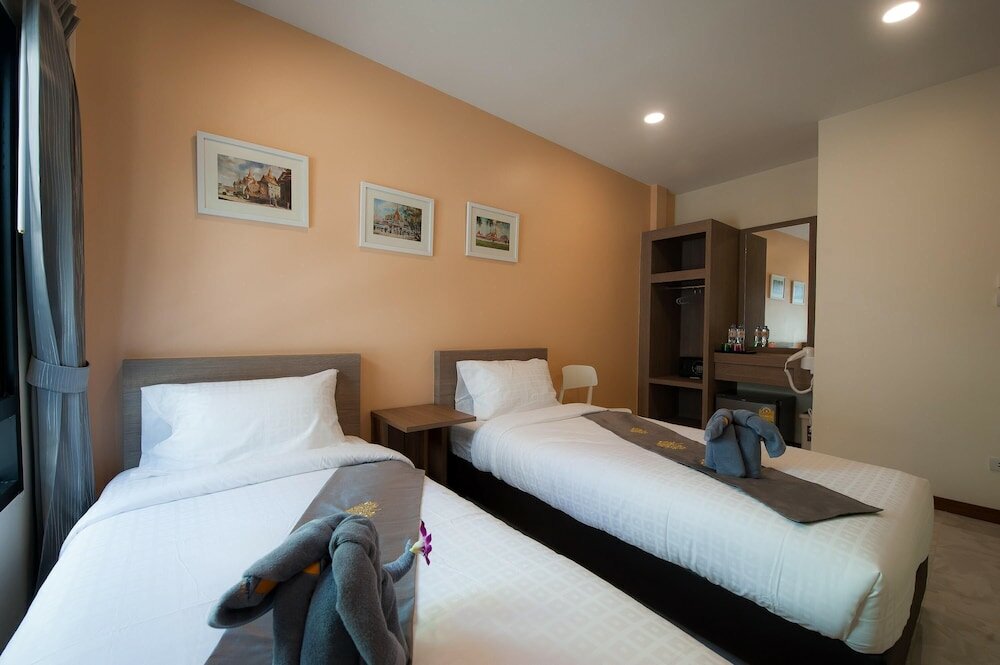 Фото The Moon Night Hotel