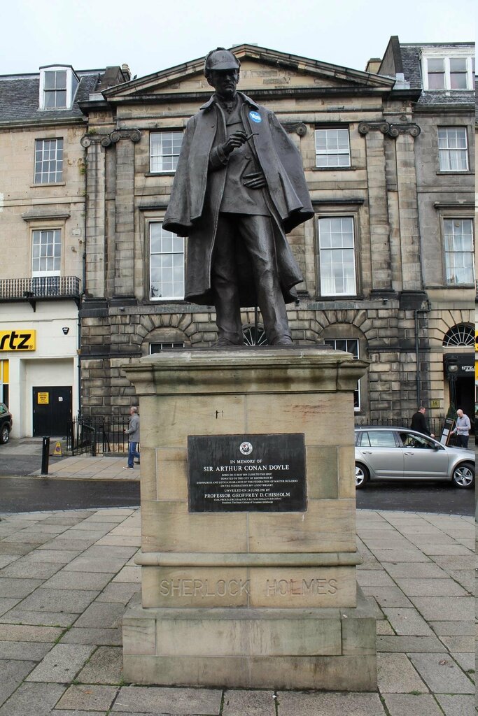 Landmark, attraction Sherlock Holmes, Edinburgh, photo