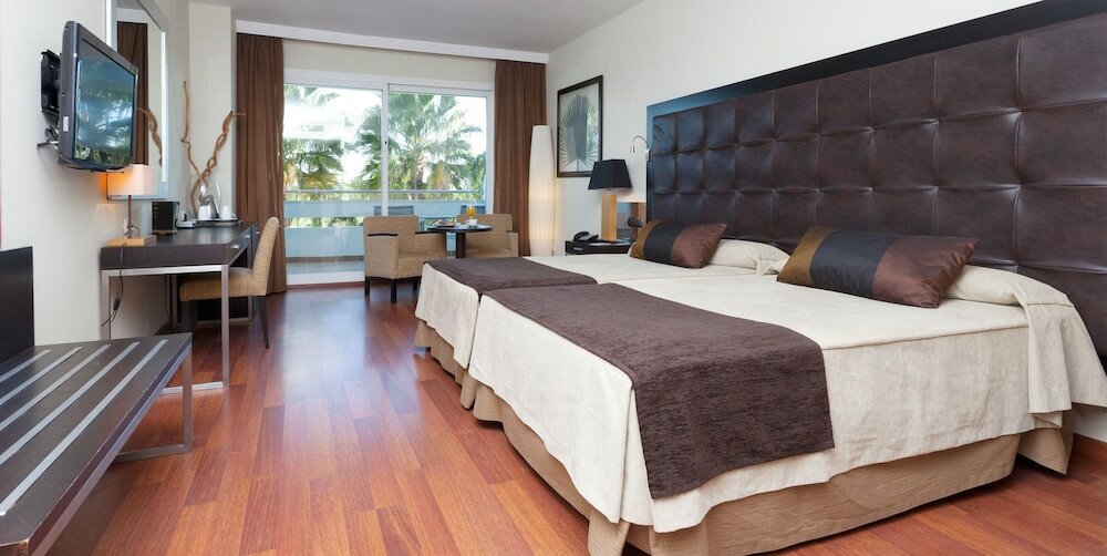 Фото Senator Banús