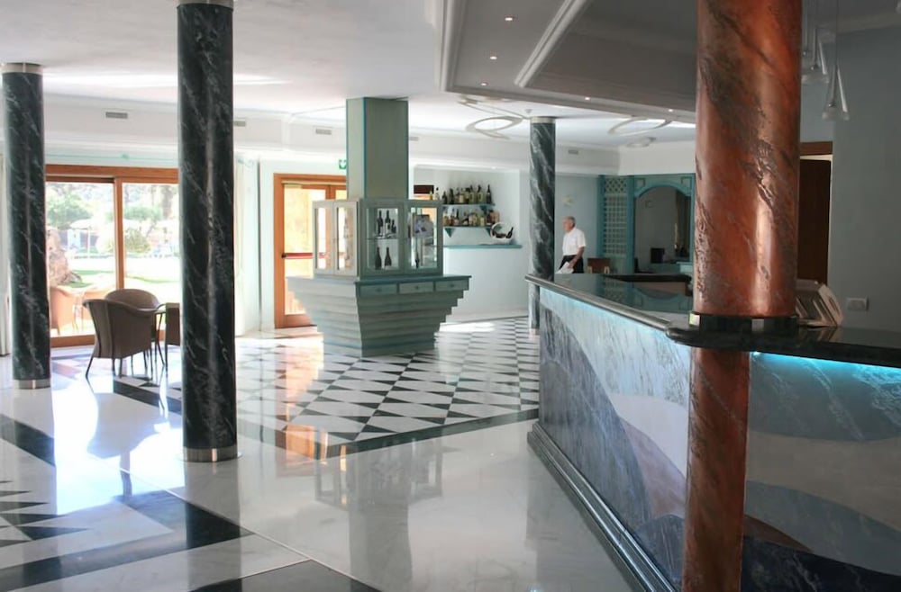 Фото Hotel Marana