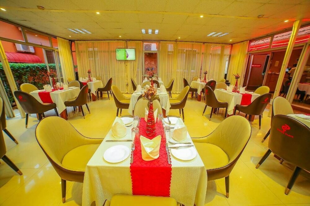 Фото Eureka Place Hotel