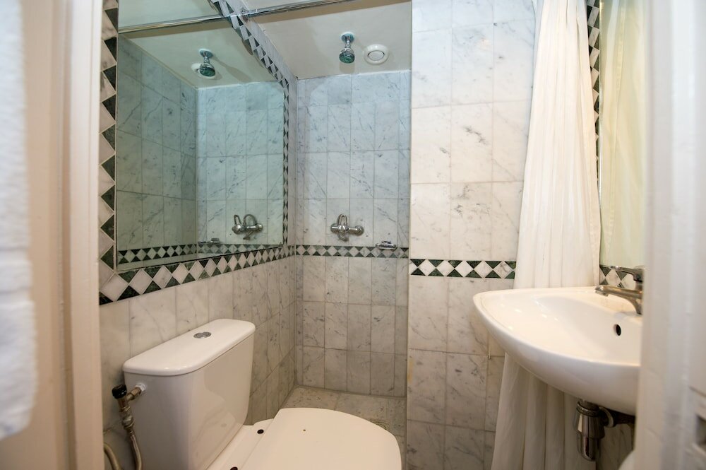 Фото Rembrandtplein Hotel