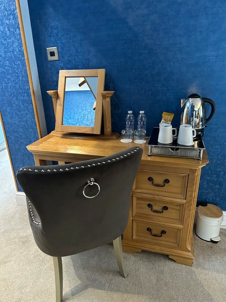 Фото Derby Manor