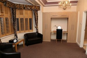 Maes Manor Hotel (Great Britain), hotel