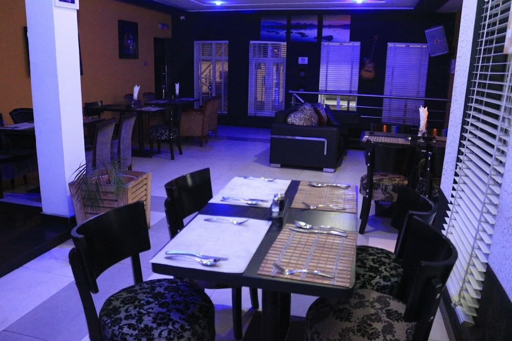 Фото The Crib Lifestyle Hotel