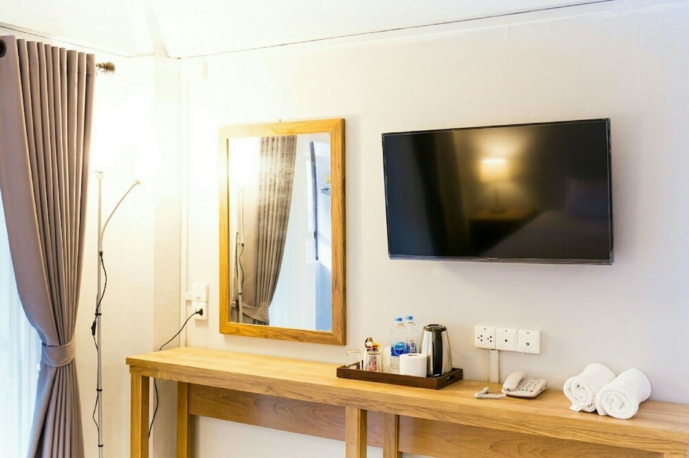 Фото Ratana Hotel