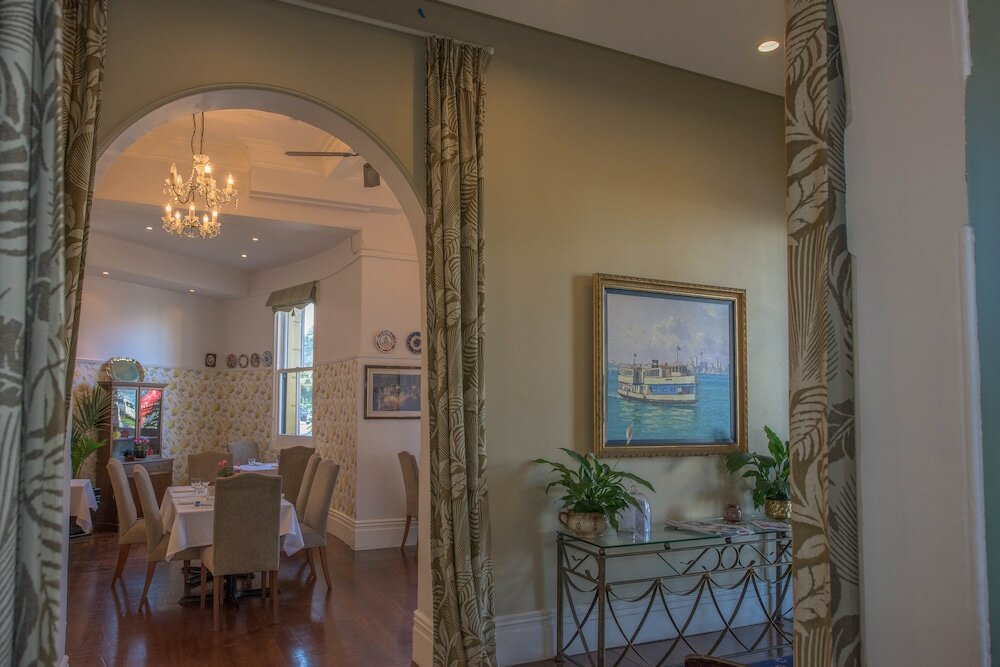 Фото The Esplanade Hotel