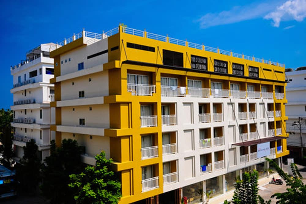 Фото отеля 1